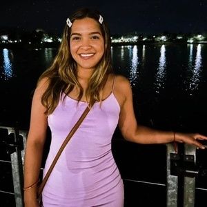 Meet your Posher, Daniela